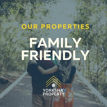 Lovely - Sleeps 8 - Parking & Wifi Casa de Férias