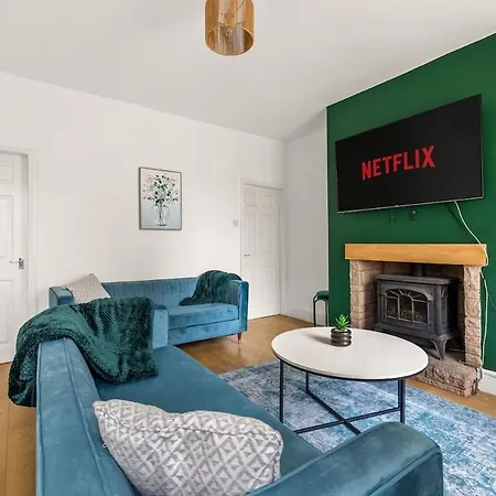 Lovely - Sleeps 8 - Parking & Wifi Сasa de vacaciones *